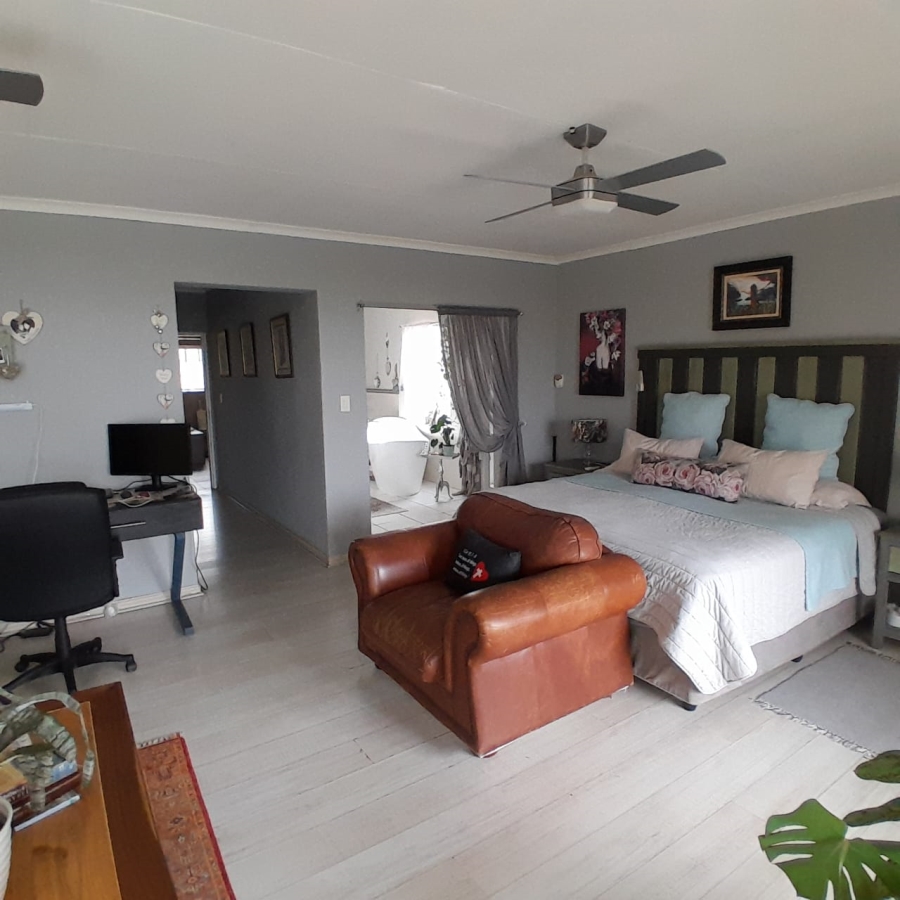 4 Bedroom Property for Sale in Cashan North West